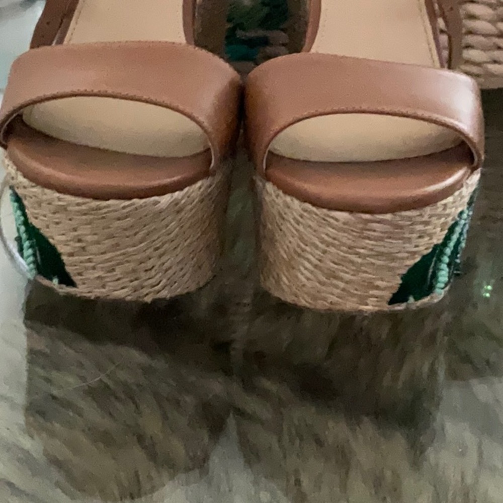 Michael Kors Tan Wedge Sandals with Leaf Design - Picture 5 of 5